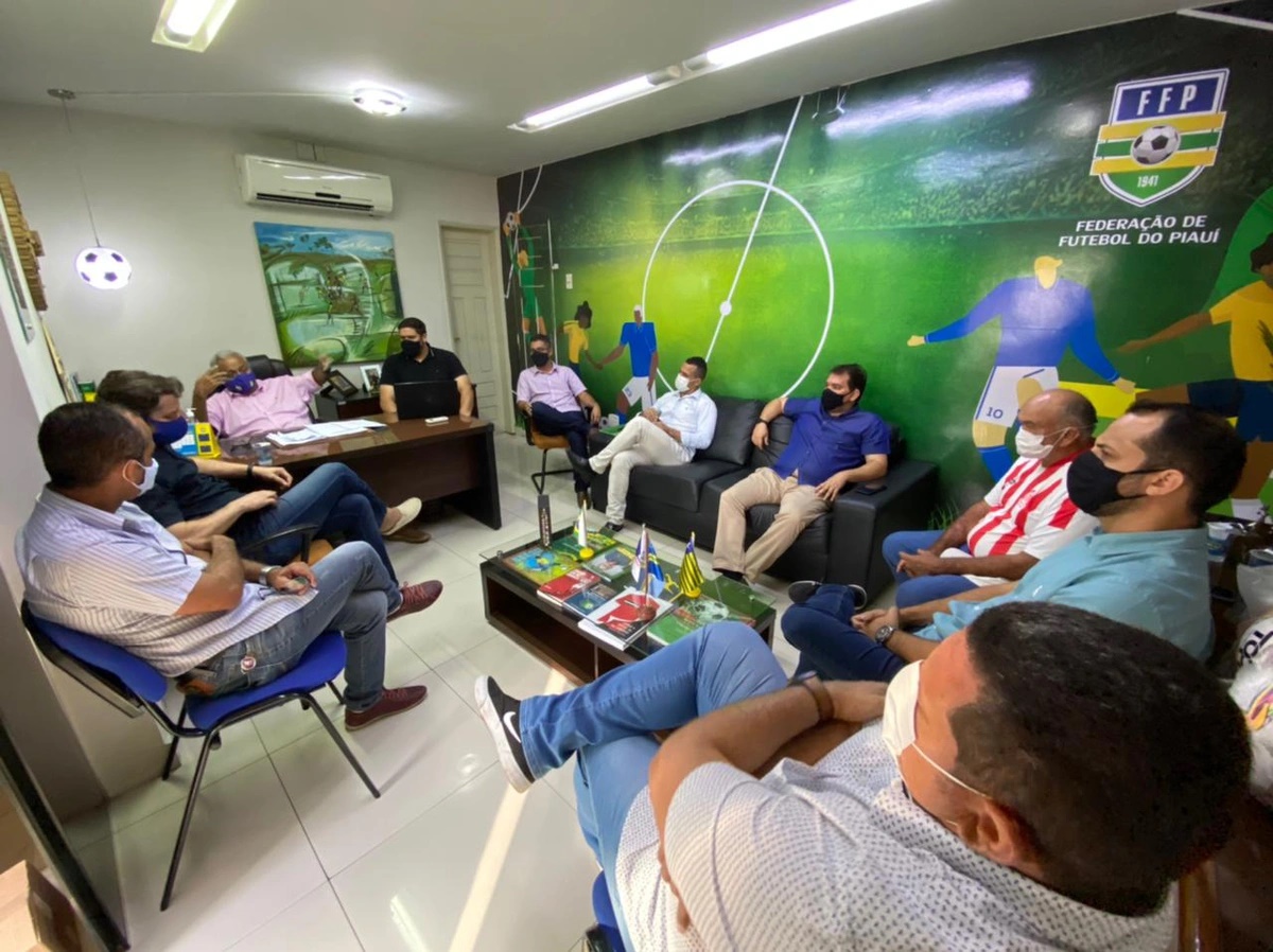 Reunião entre representantes dos clubes e a FFP - Foto: Divulgação/FFP